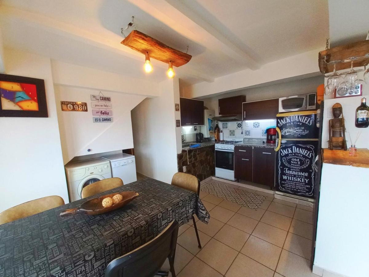 Magnifica, Luminoso Dpto A Pocas Cuadras Del Centro, Planta Baja Con Asador Apartamento Ushuaia