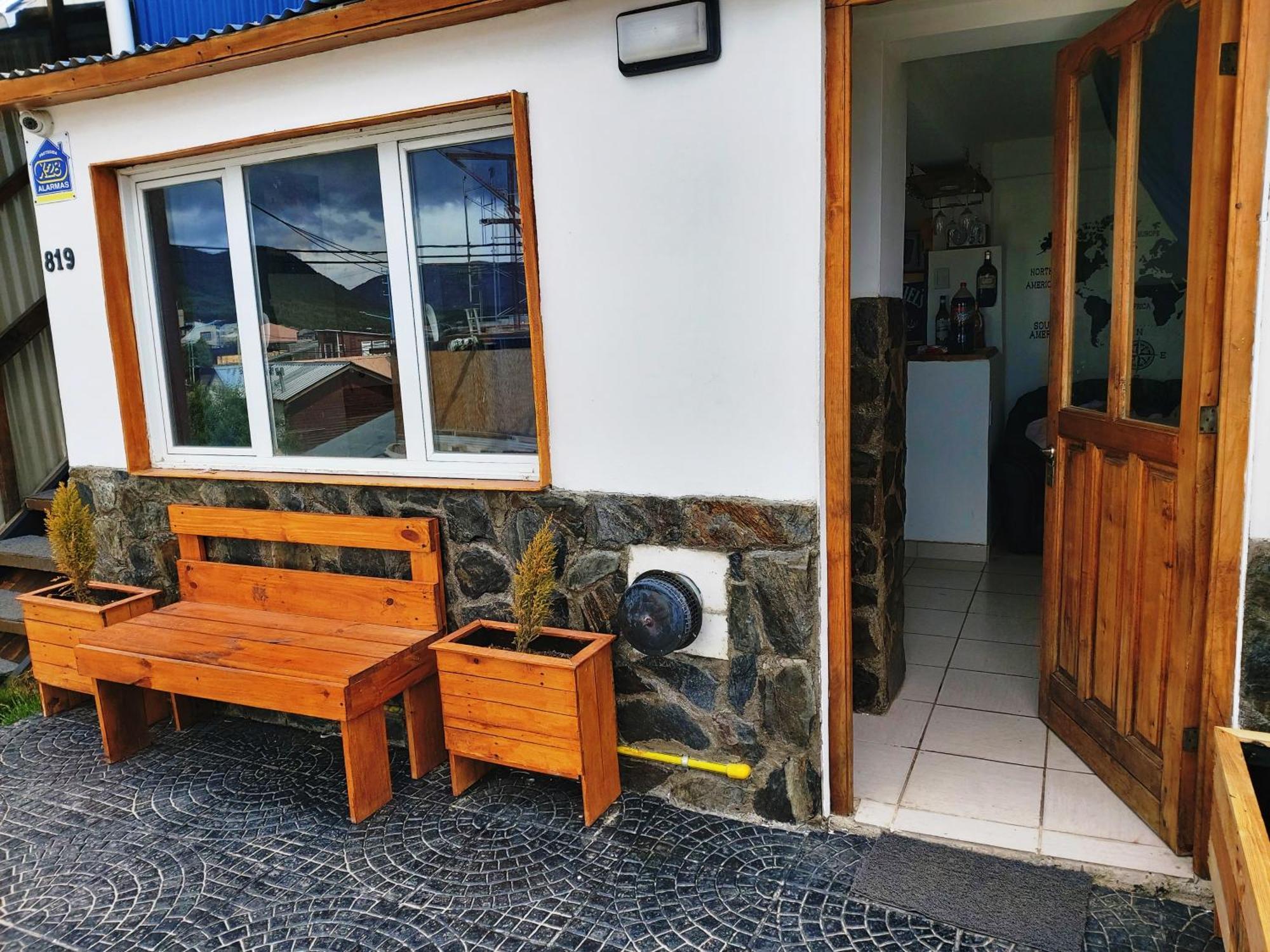 Magnifica, Luminoso Dpto A Pocas Cuadras Del Centro, Planta Baja Con Asador Ushuaia