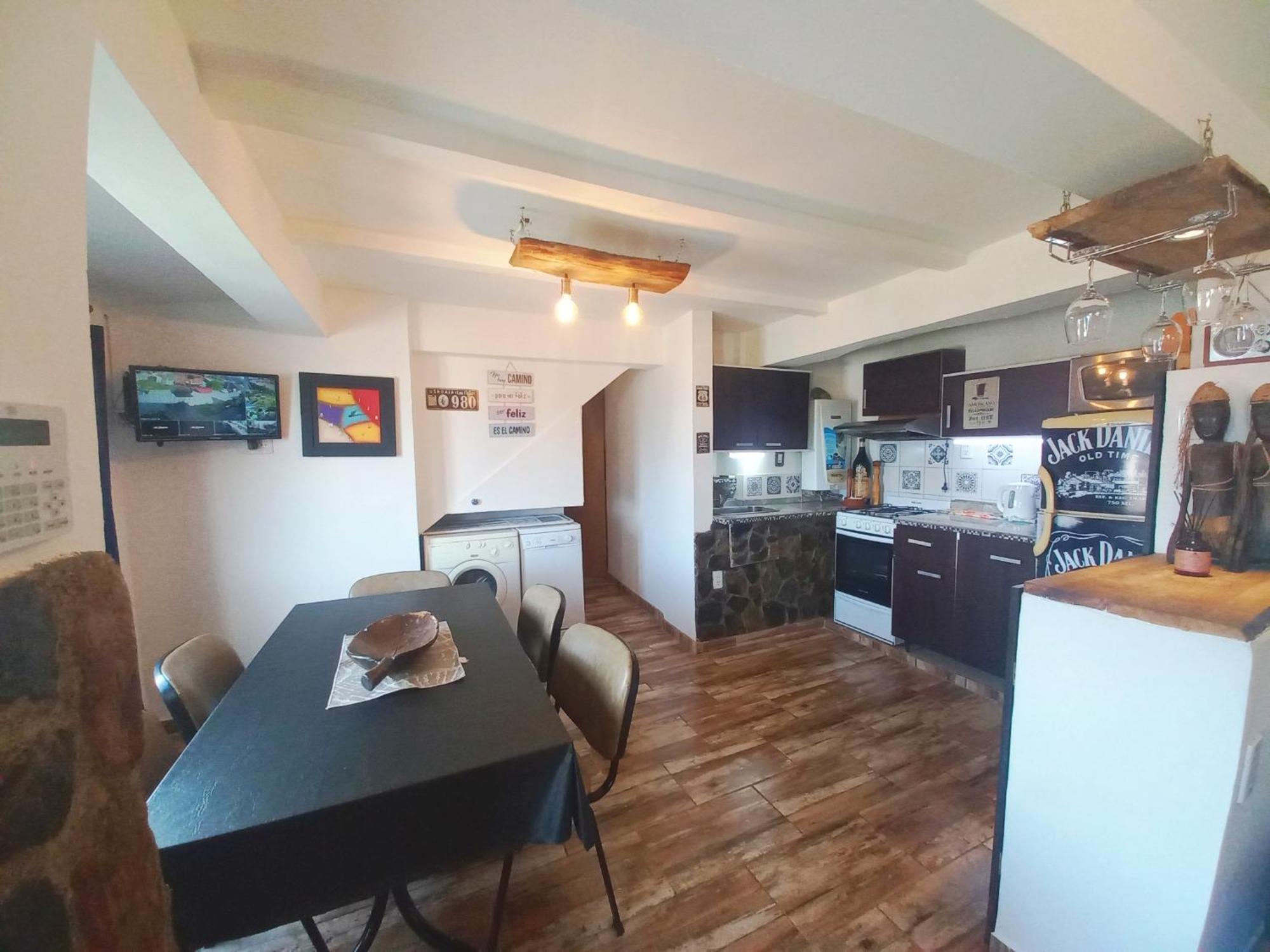 Magnifica, Luminoso Dpto A Pocas Cuadras Del Centro, Planta Baja Con Asador Apartamento *